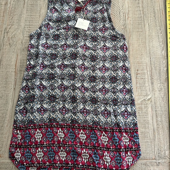 BeachLunchLounge Tunic - Picture 1 of 5